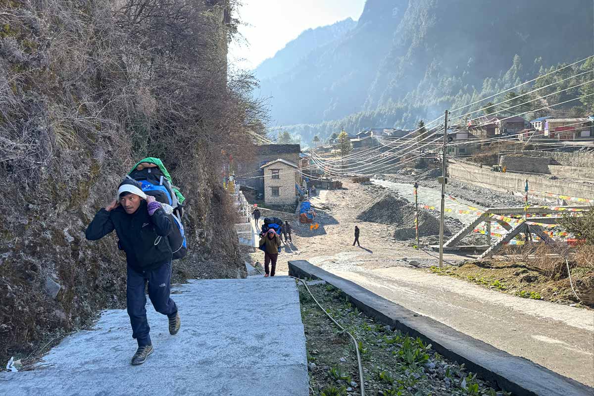 Porter in Nepal